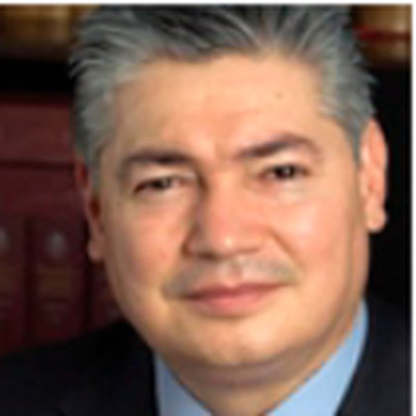 Dr. José Nieves Luna Castro
